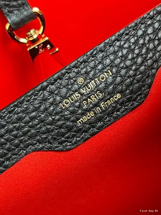 First bag MM LOUIS VUITTON CAPUCINES 0518
